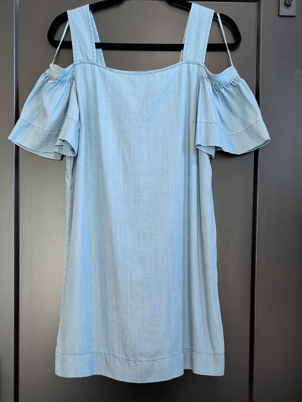 Vince Camuto Blue Chambray Cold-Shoulder Ruffle Dress